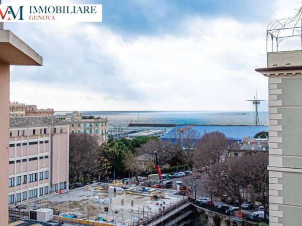 appartamento in vendita a Genova in zona Carignano