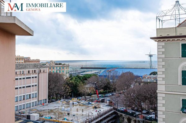 appartamento in vendita a Genova in zona Carignano