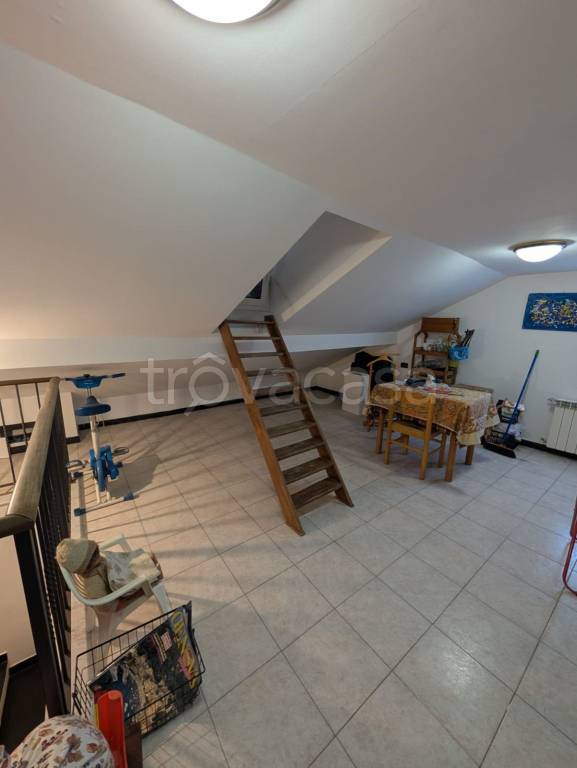 appartamento in vendita a Genova in zona Voltri