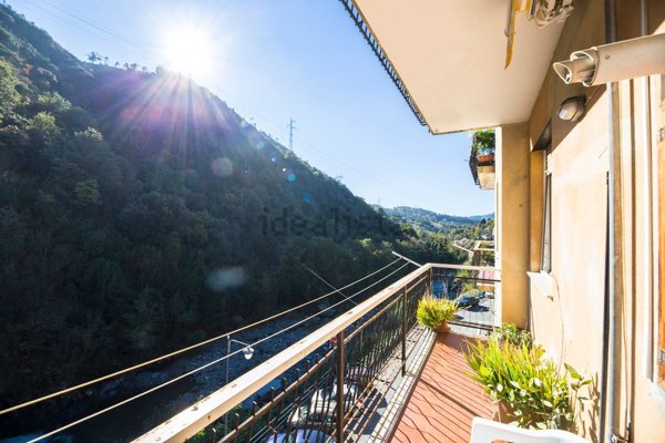 appartamento in vendita a Genova in zona Voltri