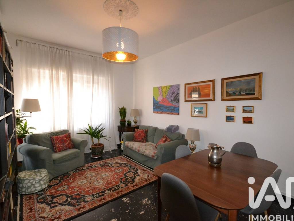 appartamento in vendita a Genova in zona Sestri Ponente