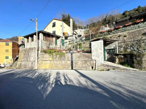 casa indipendente in vendita a Genova in zona Bolzaneto