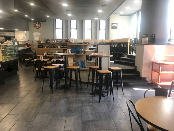 locale commerciale in vendita a Genova in zona San Benigno