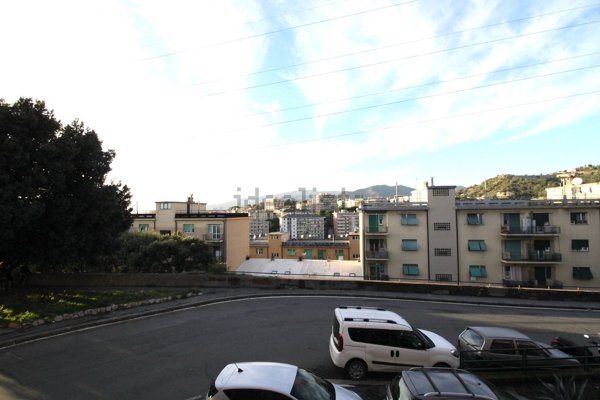 appartamento in vendita a Genova in zona Lagaccio / Granarolo