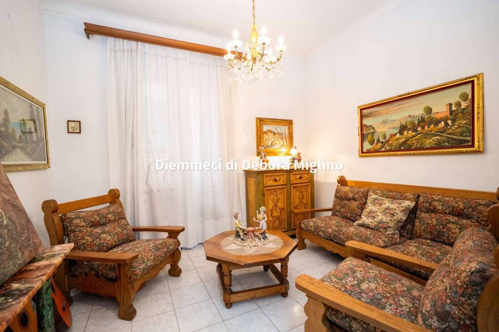 appartamento in vendita a Genova in zona Sestri Ponente