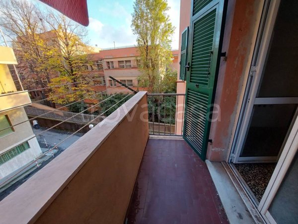 appartamento in vendita a Genova in zona Sestri Ponente