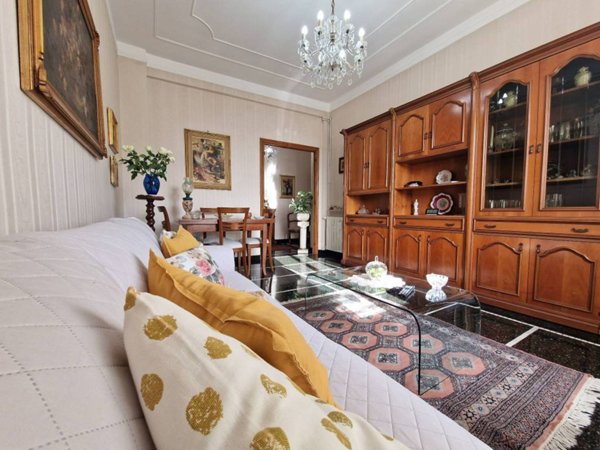 appartamento in vendita a Genova in zona Sestri Ponente