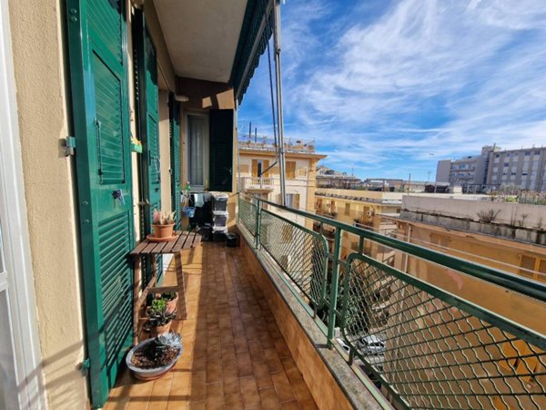 appartamento in vendita a Genova in zona Sestri Ponente