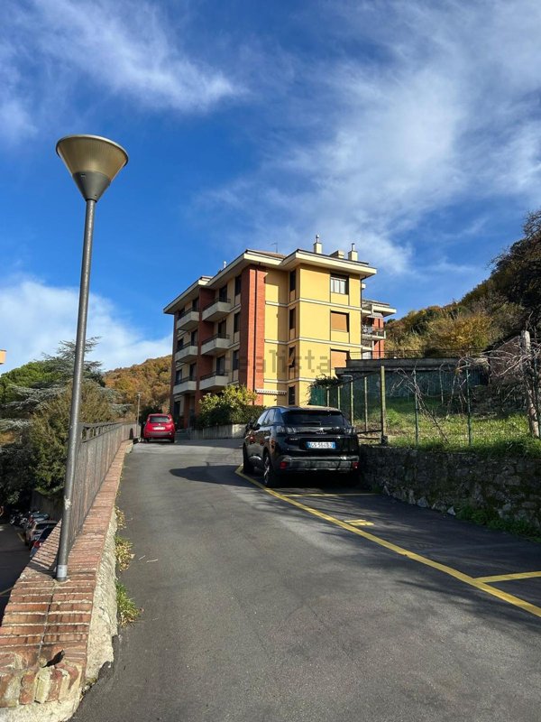appartamento in vendita a Genova in zona Molassana
