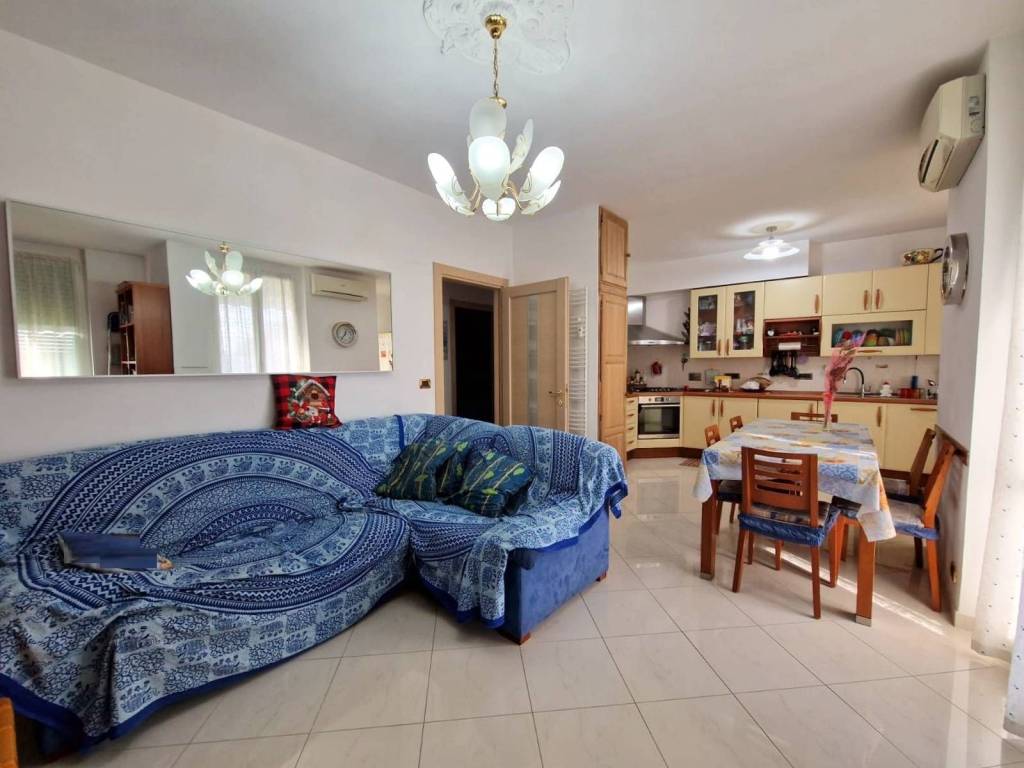 appartamento in vendita a Genova in zona Palmaro / Pra'