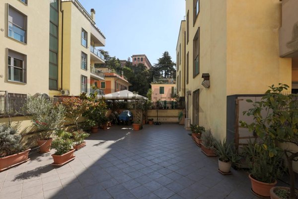 appartamento in vendita a Genova in zona Quezzi