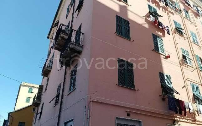 appartamento in vendita a Genova in zona Rivarolo