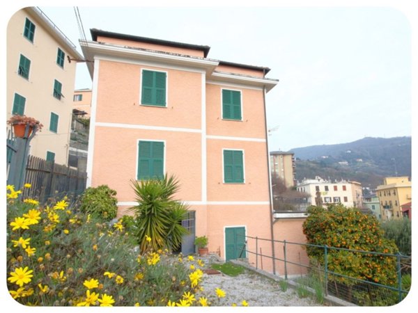 casa indipendente in vendita a Genova in zona Certosa