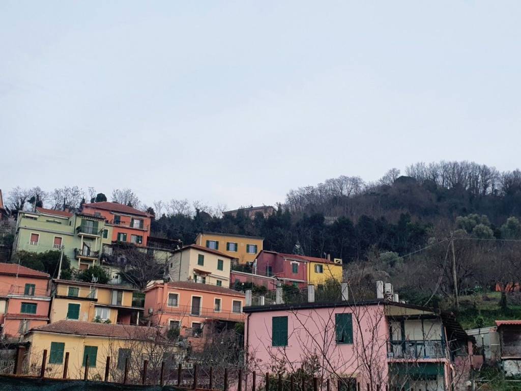 appartamento in vendita a Genova in zona Rivarolo