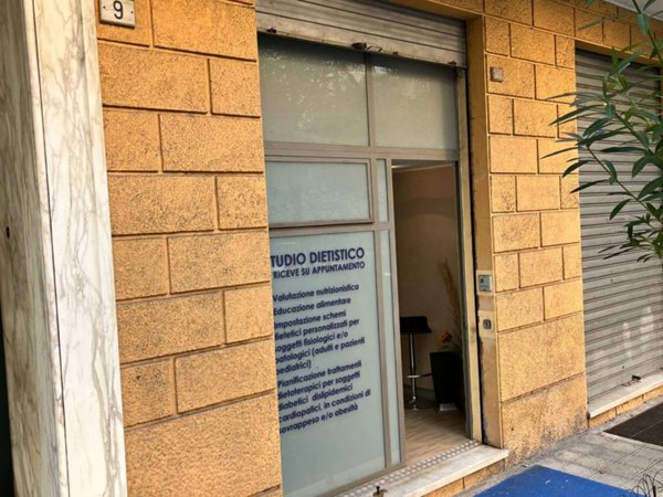 negozio in vendita a Genova in zona Cornigliano