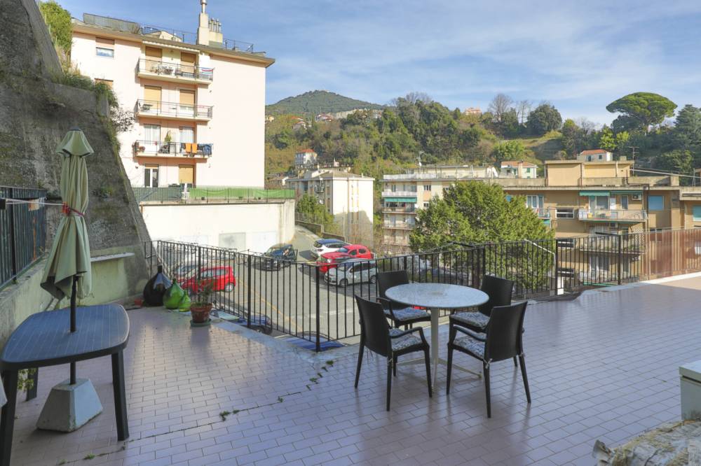 appartamento in vendita a Genova in zona Sestri Ponente