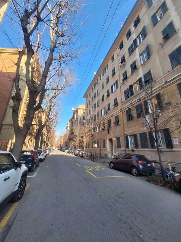 appartamento in vendita a Genova in zona Bolzaneto