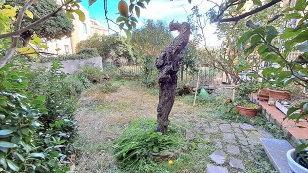 appartamento in vendita a Genova in zona Albaro