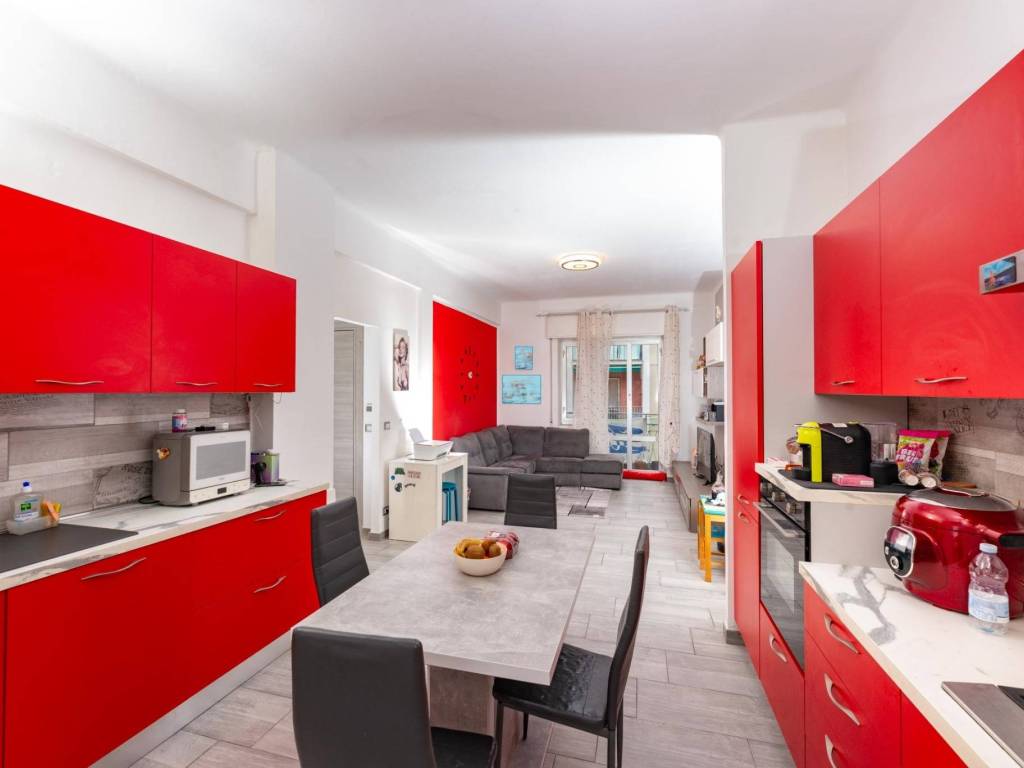 appartamento in vendita a Genova in zona Molassana