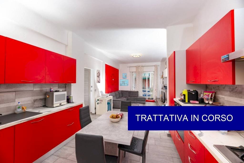 esavano in vendita a Genova in zona Molassana