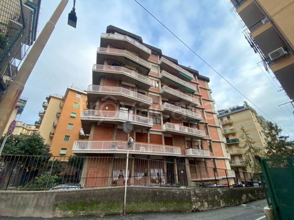 appartamento in vendita a Genova in zona Sestri Ponente