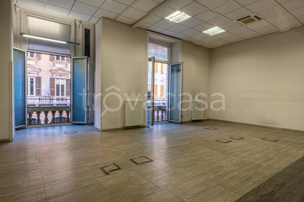 ufficio in vendita a Genova in zona San Vincenzo