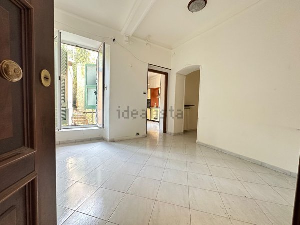 appartamento in vendita a Genova in zona Rivarolo