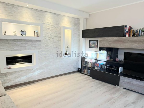 appartamento in vendita a Genova in zona Molassana