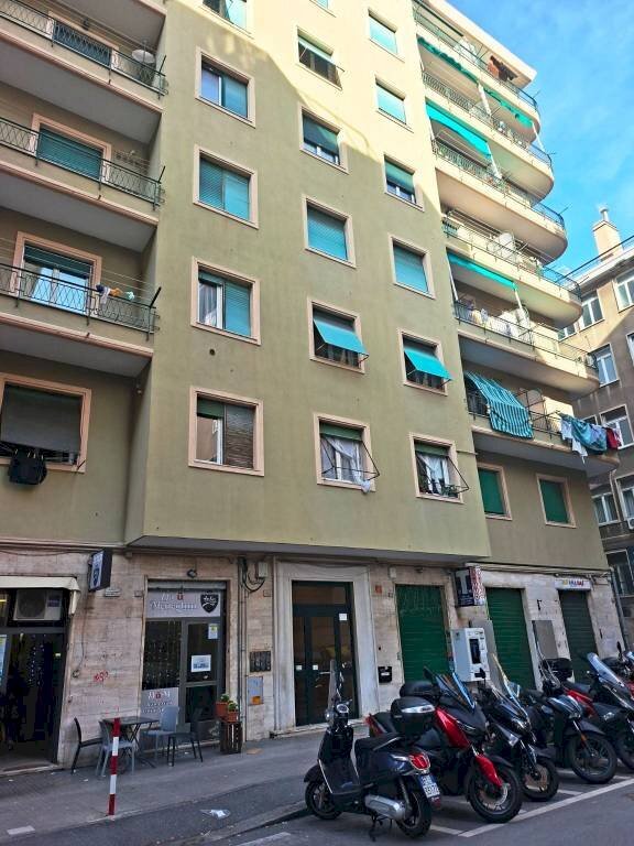 appartamento in vendita a Genova in zona Sampierdarena