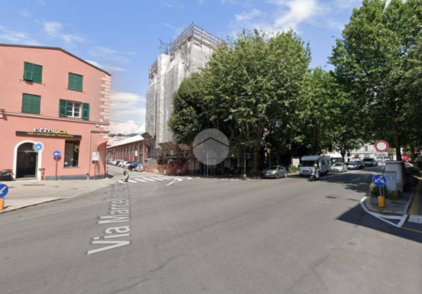 negozio in vendita a Genova in zona Sestri Ponente