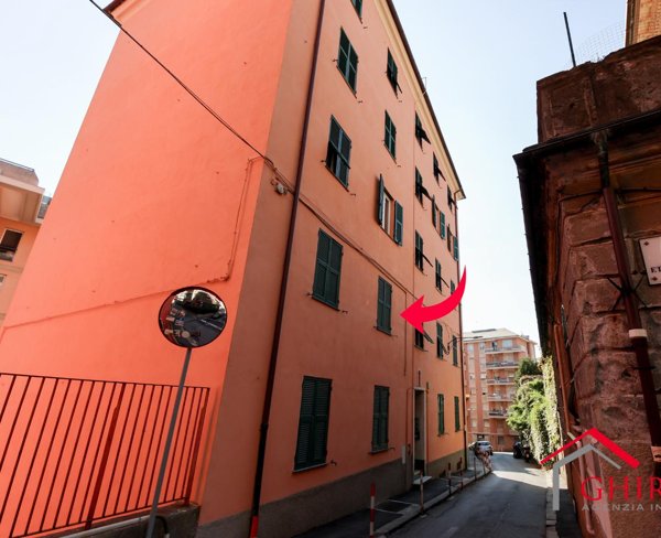 appartamento in vendita a Genova in zona Sestri Ponente