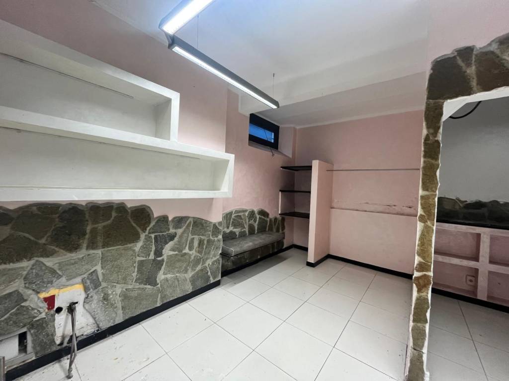 negozio in vendita a Genova in zona Nervi