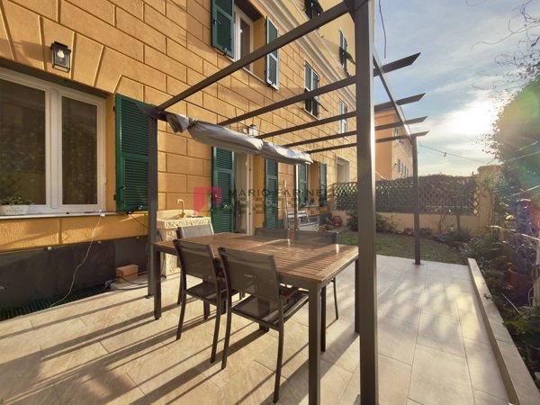 appartamento in vendita a Genova in zona Lagaccio / Granarolo