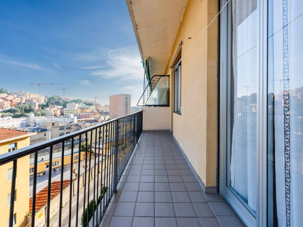 appartamento in vendita a Genova in zona Sturla