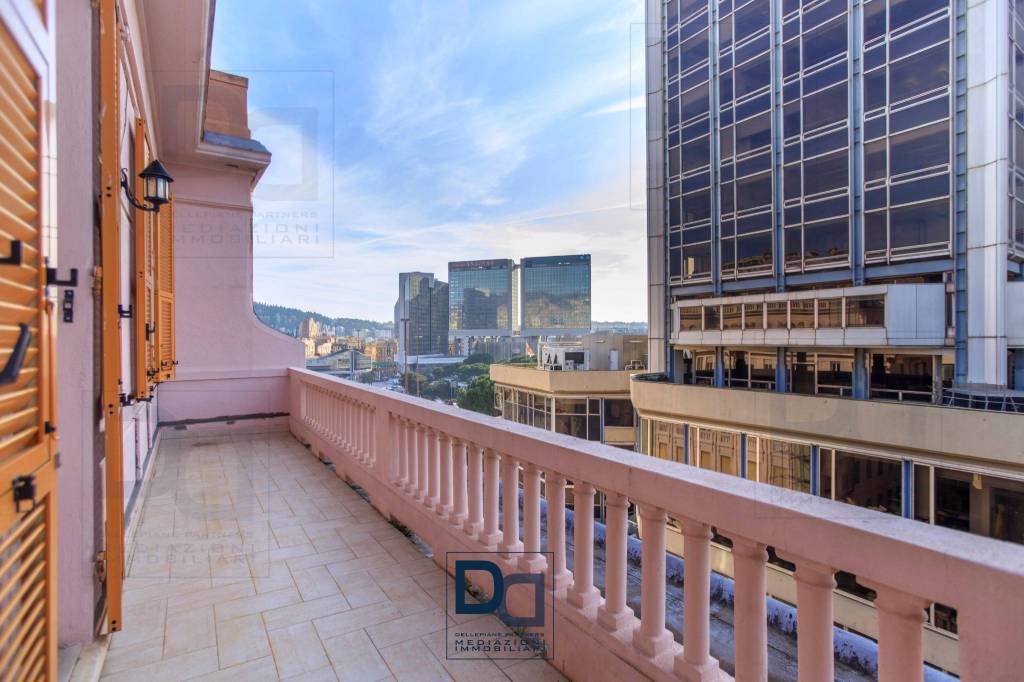 appartamento in vendita a Genova in zona San Vincenzo