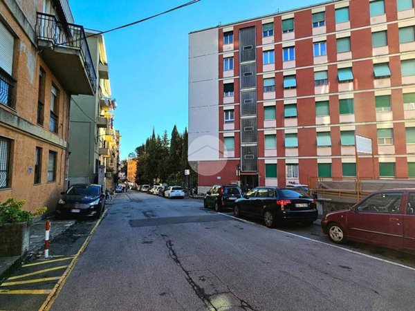 appartamento in vendita a Genova in zona Pegli