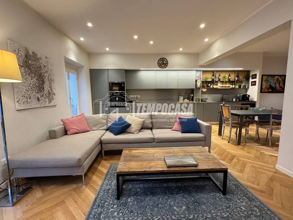 appartamento in vendita a Genova in zona Foce