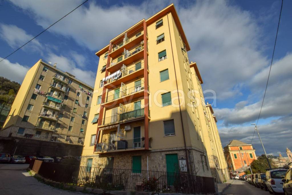 appartamento in vendita a Genova in zona Voltri