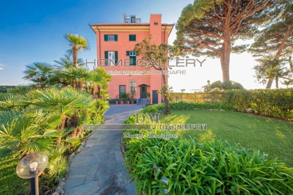 casa indipendente in vendita a Genova in zona Albaro