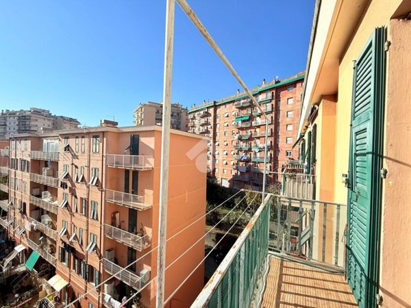 appartamento in vendita a Genova in zona Sestri Ponente