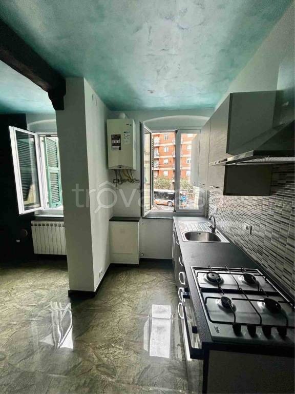 appartamento in vendita a Genova in zona Bolzaneto