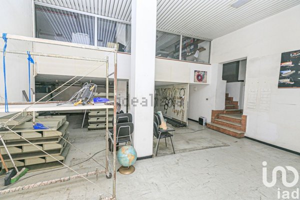 locale di sgombero in vendita a Genova in zona Sampierdarena