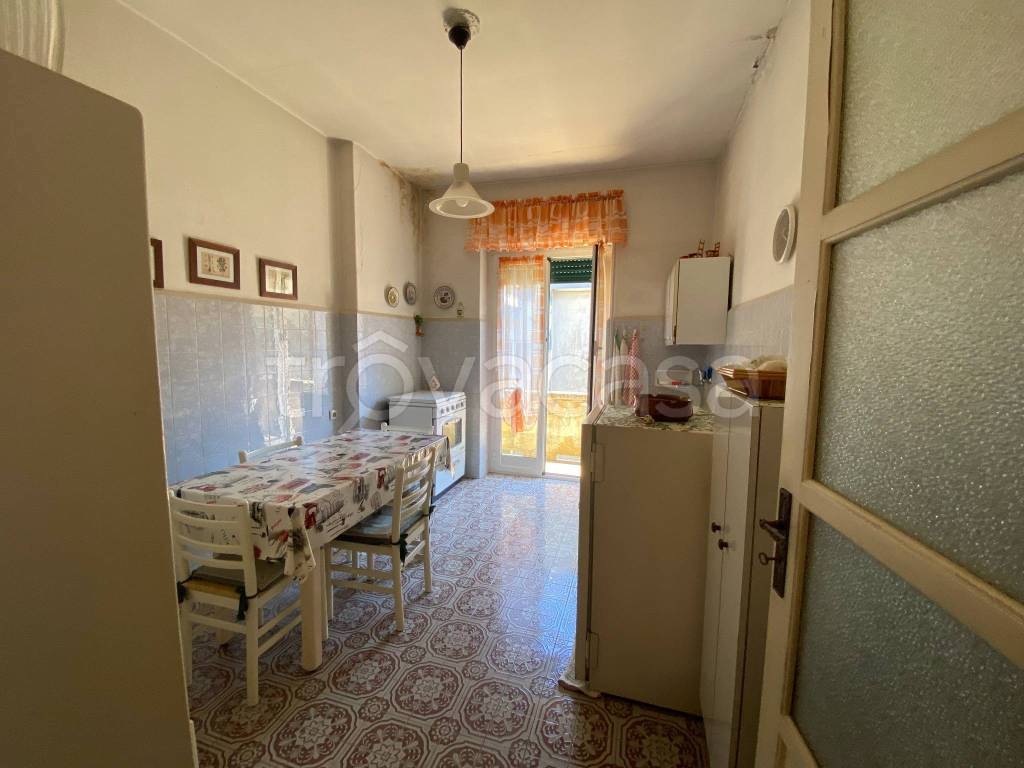 appartamento in vendita a Genova in zona Rivarolo