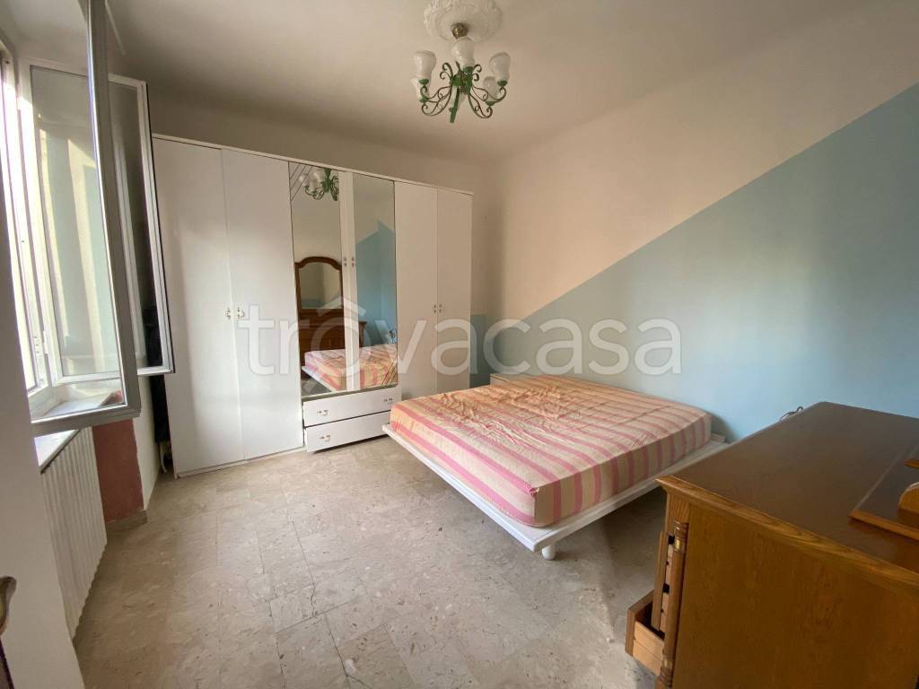 appartamento in vendita a Genova in zona Rivarolo