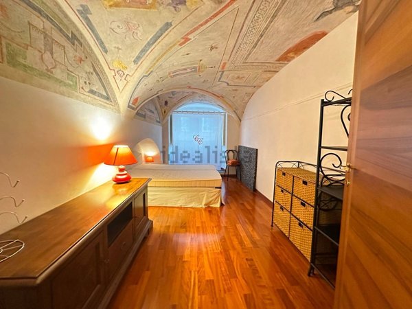 appartamento in vendita a Genova in zona Sottoripa / Maddalena / Molo