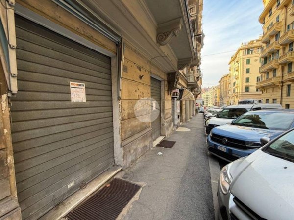 negozio in vendita a Genova in zona San Fruttuoso