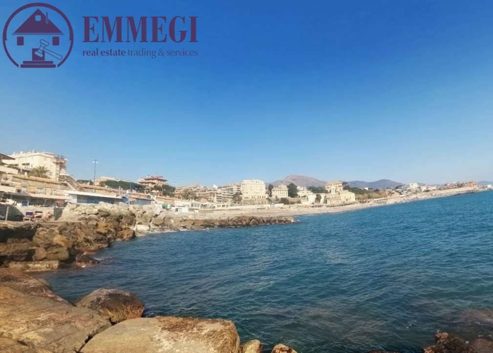 appartamento in vendita a Genova in zona Albaro