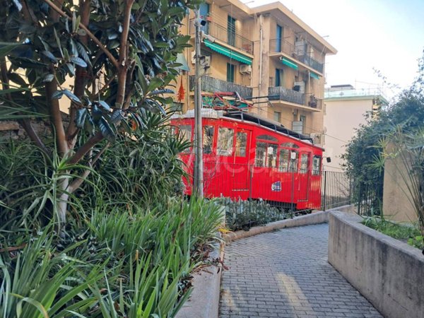 appartamento in vendita a Genova in zona Lagaccio / Granarolo