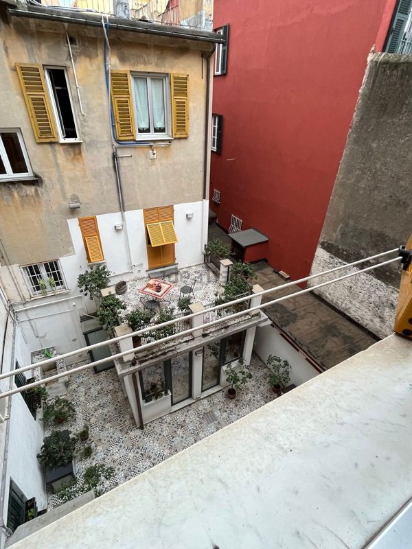 appartamento in vendita a Genova in zona Sestri Ponente