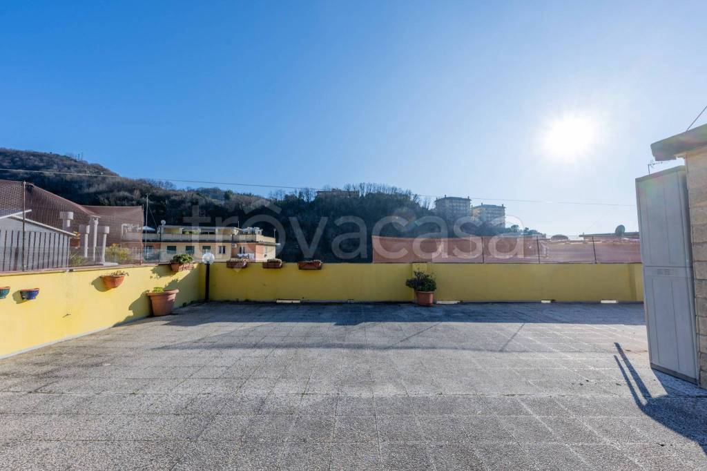 appartamento in vendita a Genova in zona Rivarolo